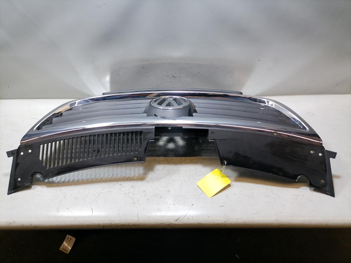 VW Passat 3C B6 original K&uuml;hlergrill f&uuml;r Fahrzeuge mit Parkhilfe PDC Bj.2008